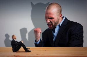 ダメ出し　怒る